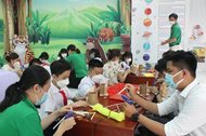 Tổ chức các hoạt động đọc sách kỷ niệm ngày Người Khuyết tật Việt N...
