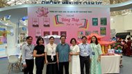 Không gian trưng bày sách và xếp sách nghệ thuật “Đồng Tháp - đất v...